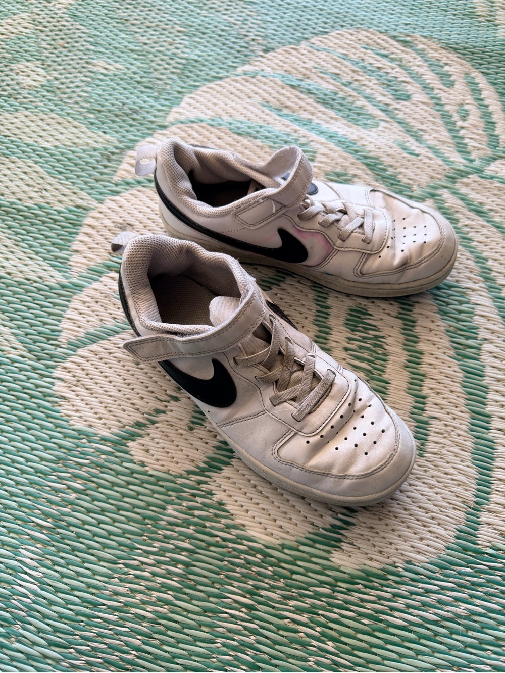 Nike Kids White and Black Sneakers